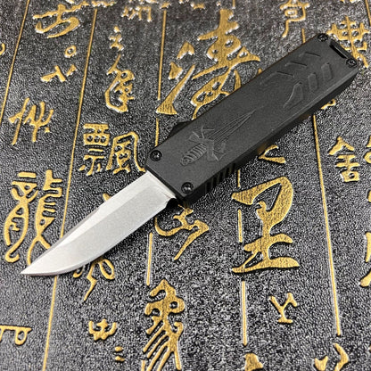 Small straight knife