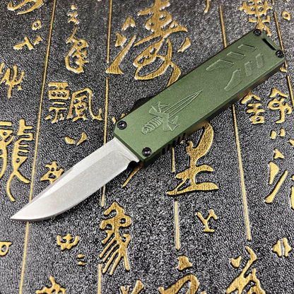 Small straight knife